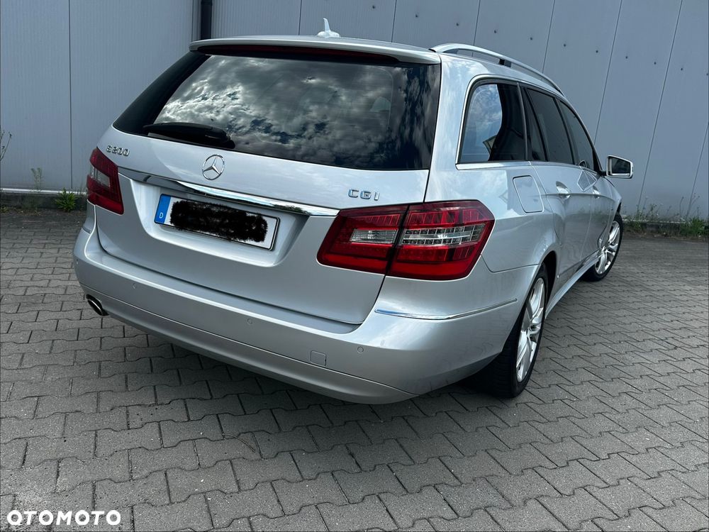 Mercedes-Benz Klasa E - 9