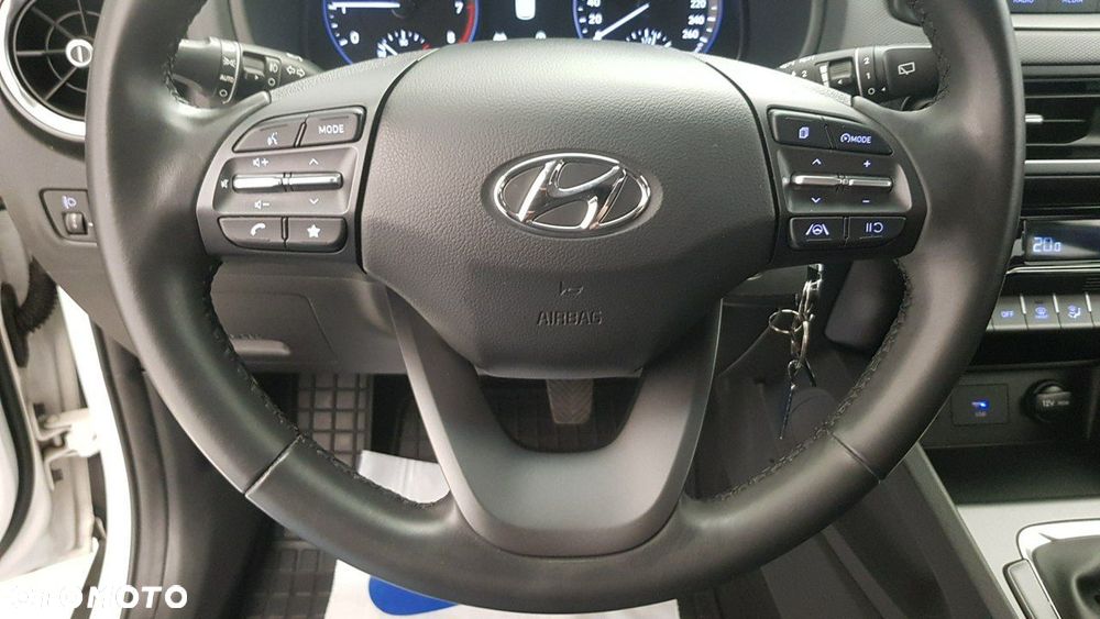 Hyundai Kona - 22