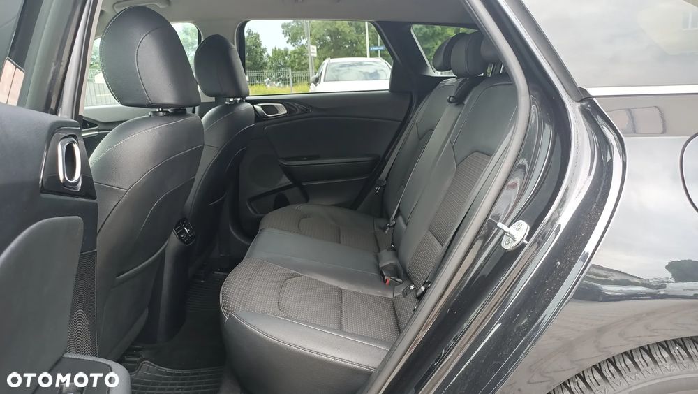 Kia Ceed 1.4 T-GDI L Business Line Plus DCT - 10