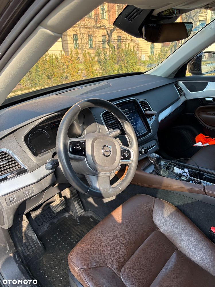 Volvo XC 90 D5 SCR AWD Momentum - 5