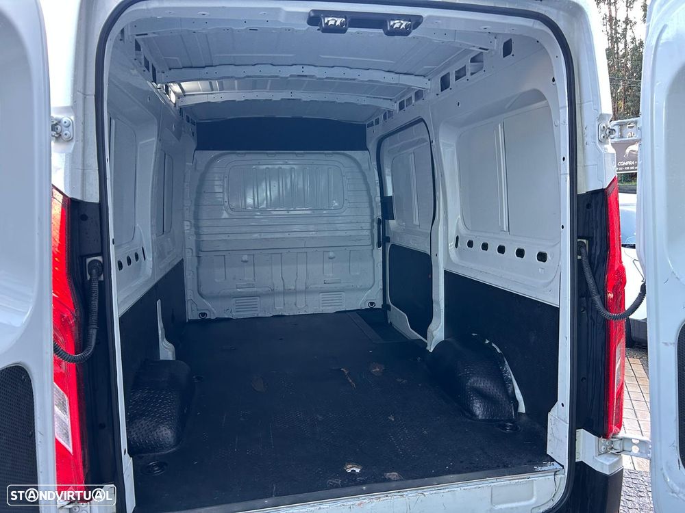 Maxus E-DELIVER 9 72KWh IVA DEDUTIVEL - 8