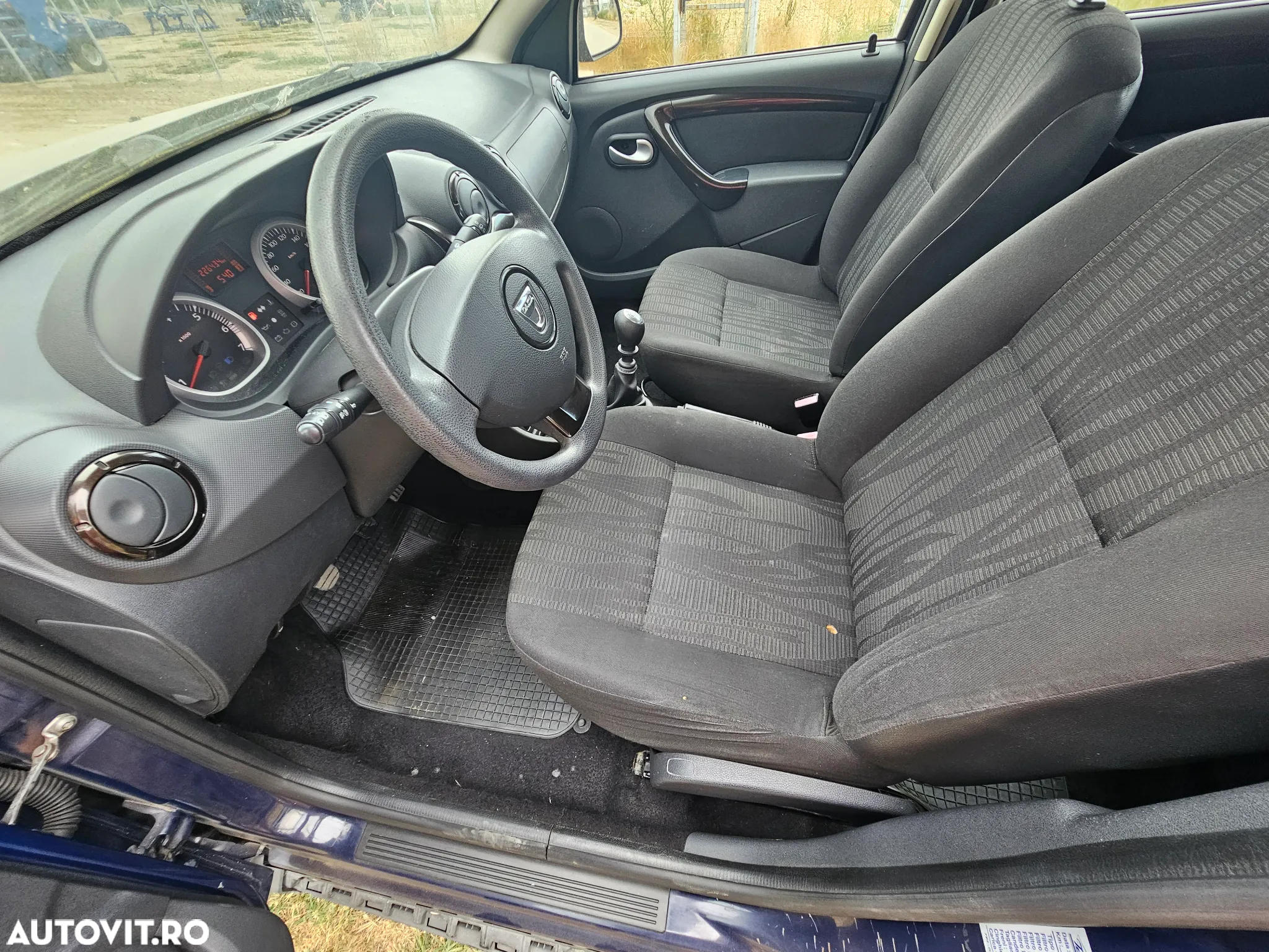 Dacia Duster 1.5 dCi 4x2 Laureate - 6