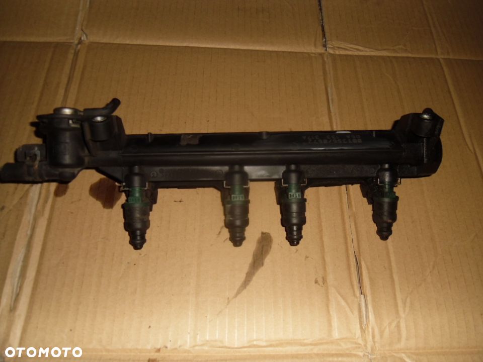 LISTWA WTRYSKOWA OCTAVIA 1.6 SR - 1