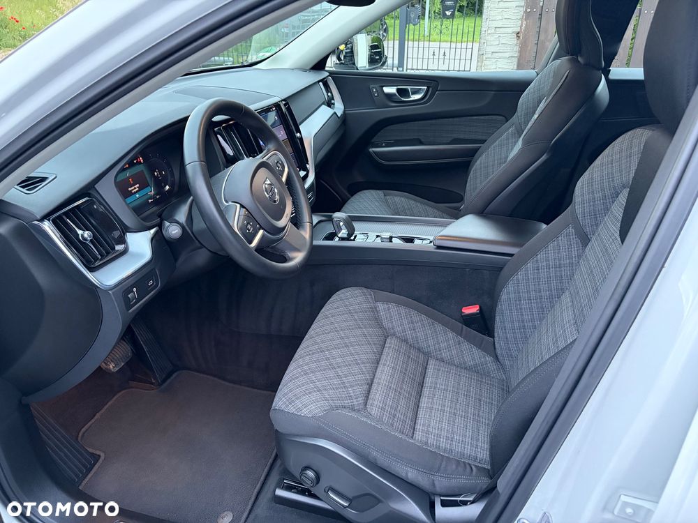 Volvo XC 60 B4 D Geartronic Momentum - 10