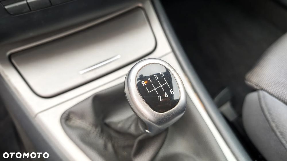 BMW Seria 1 116i - 16