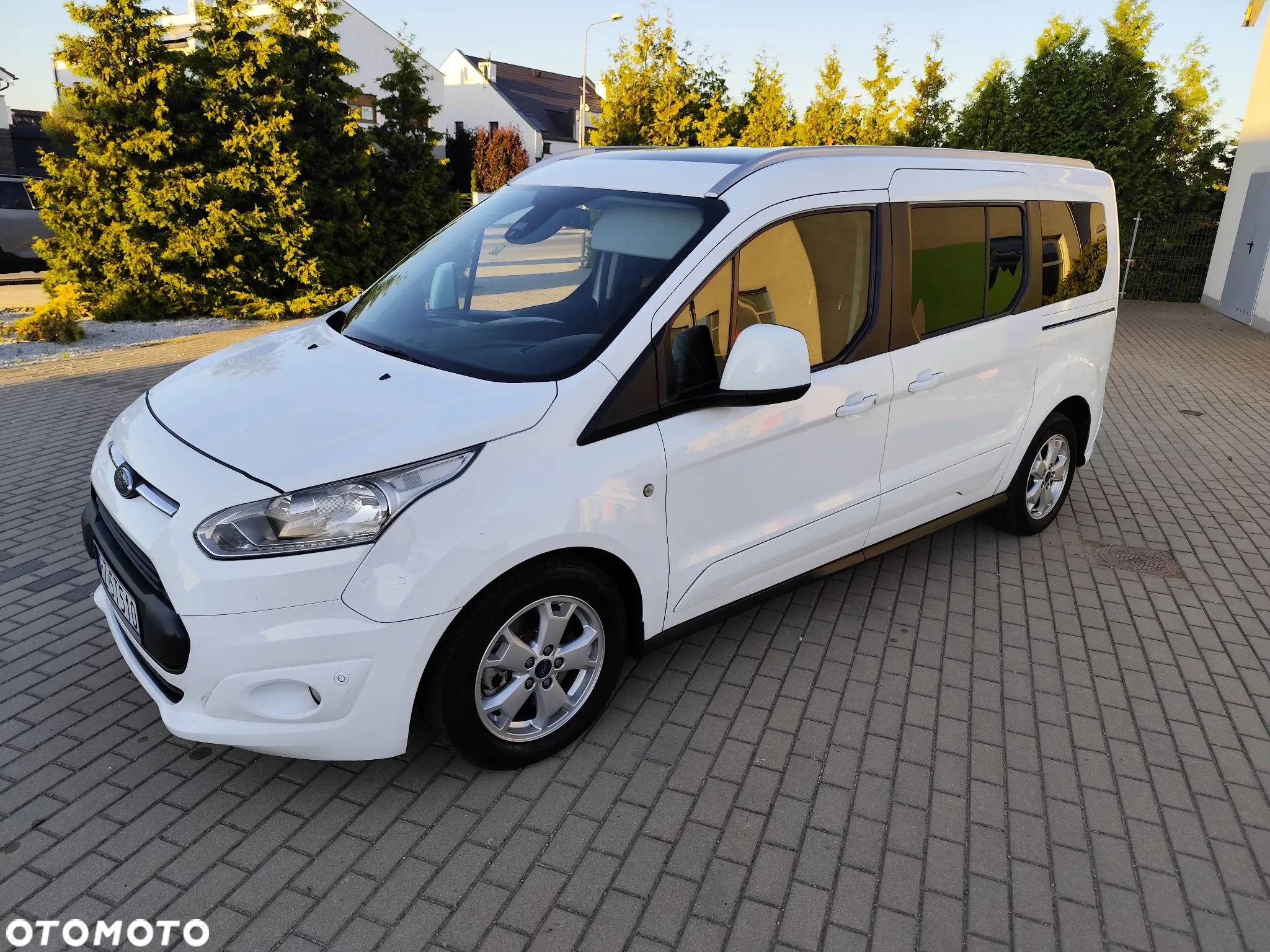 Ford Tourneo Connect Grand - 2