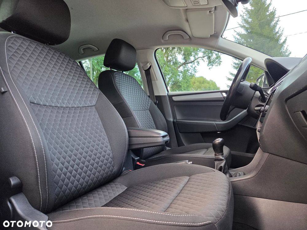 Skoda RAPID 1.6 TDI Drive - 9