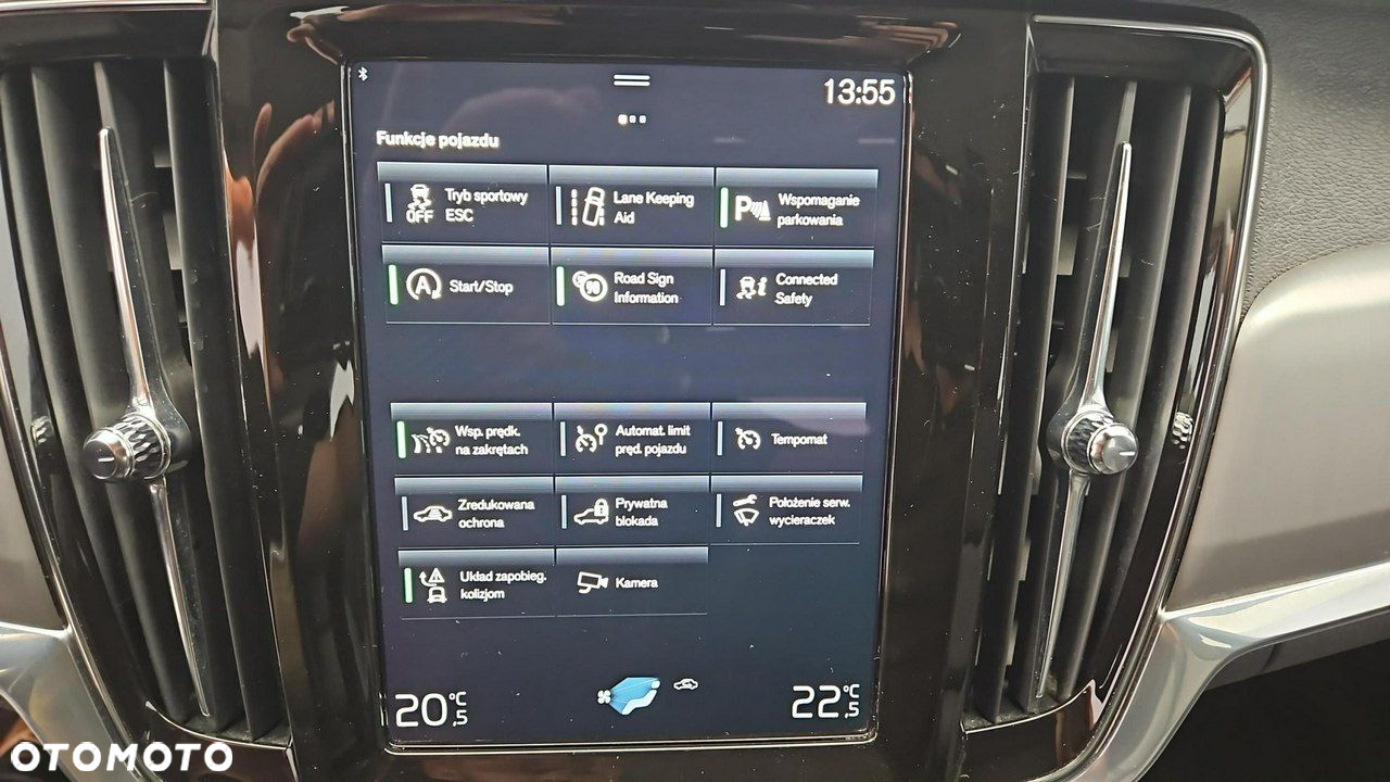 Volvo V90 D4 SCR Momentum Pro - 22