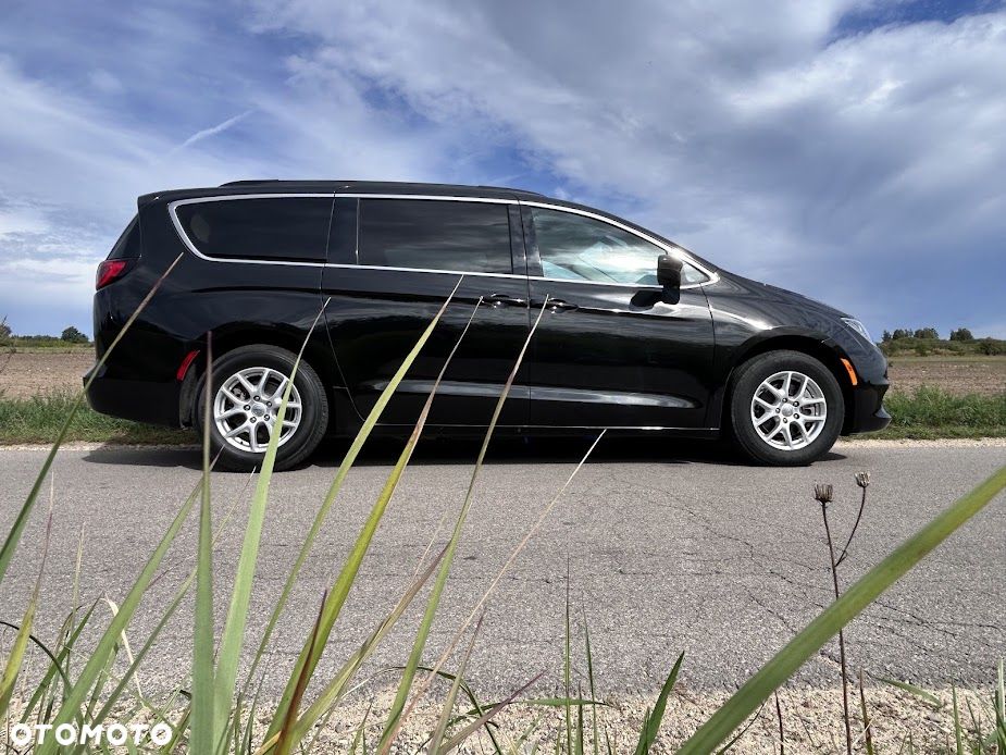 Chrysler Pacifica - 13