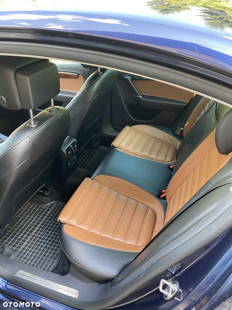 Volkswagen Passat 2.0 TDI Comfortline - 13