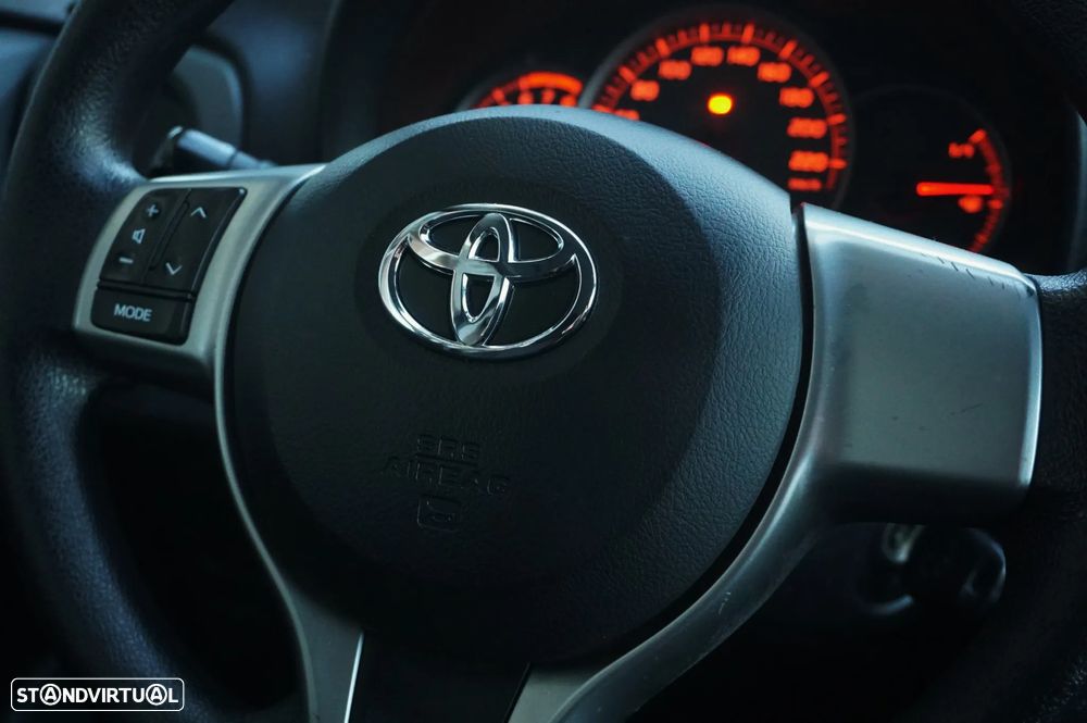 Toyota Yaris 1.0 VVT-i Comfort+AC - 25