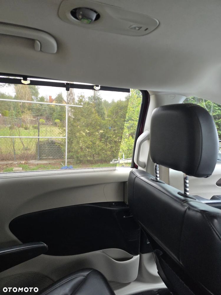 Chrysler Pacifica - 22