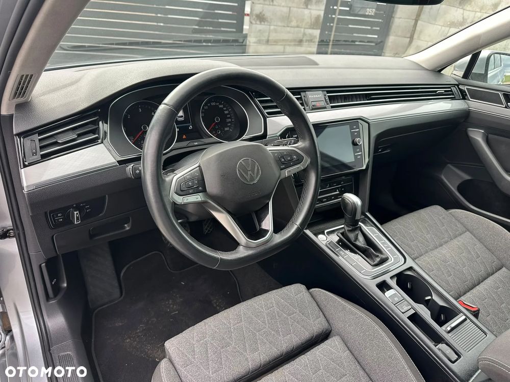 Volkswagen Passat 2.0 TDI SCR DSG Business - 9