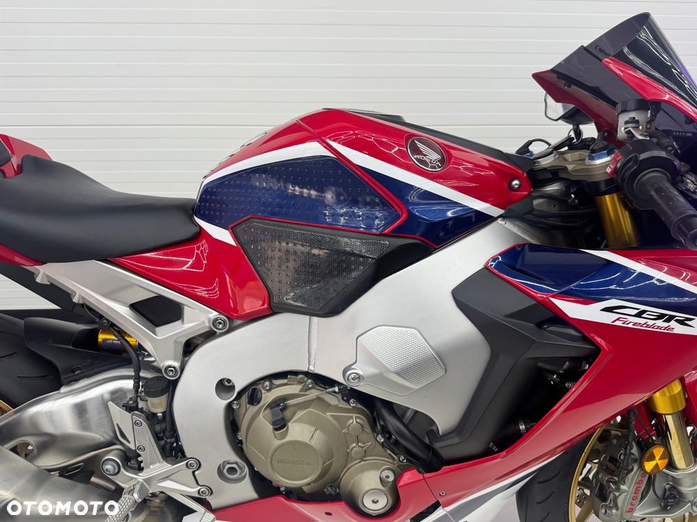 Honda CBR - 13