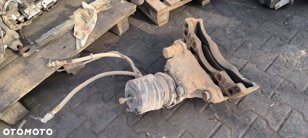 ZACISK HAMULCOWY PRZÓD LEWY MERCEDES - BENZ ATEGO 2528L - 5