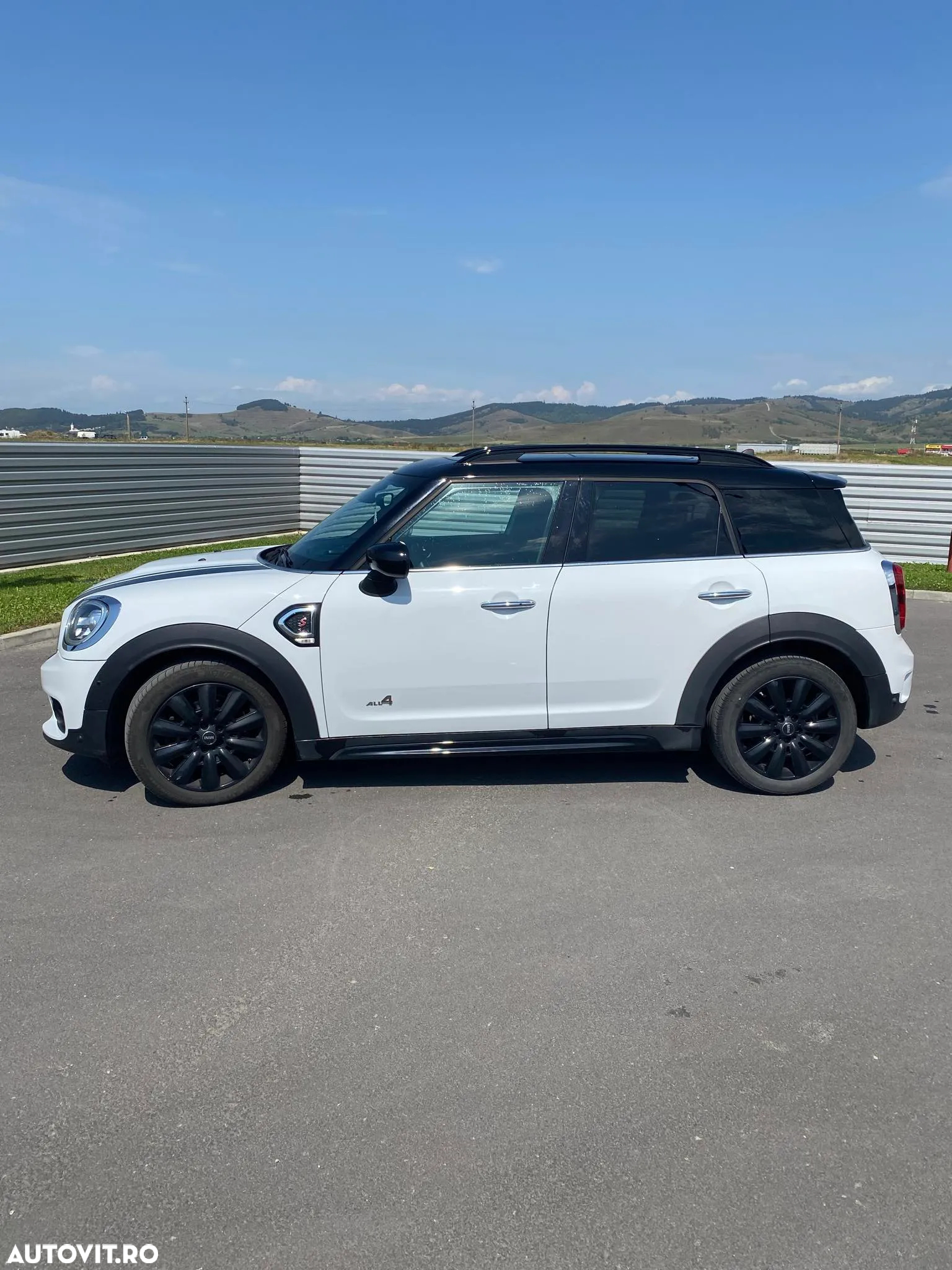 Mini Countryman Cooper SD ALL4 AT - 11