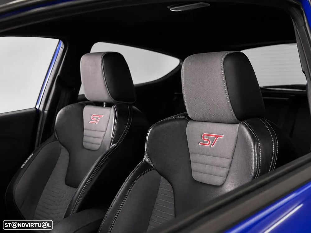 Ford Fiesta 1.6 EcoBoost c/ Pack Pele Desportiva ST - 9