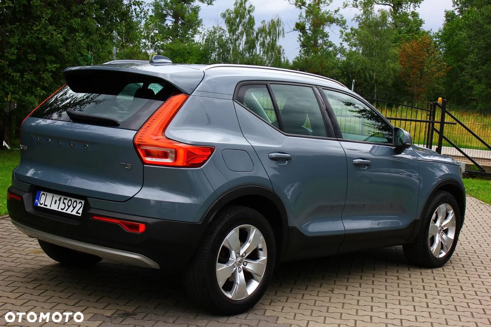 Volvo XC 40 T3 Momentum Pro - 22