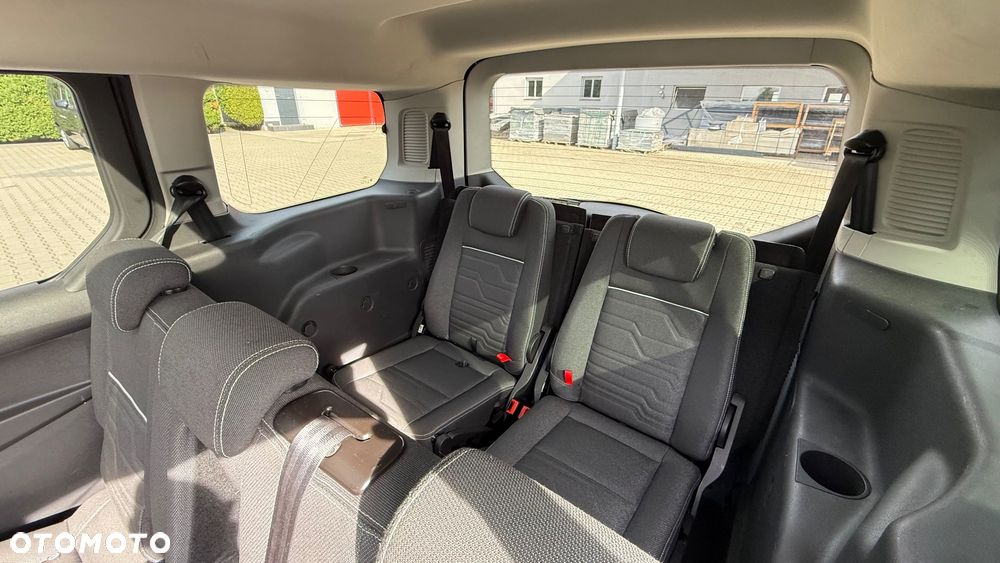 Ford Tourneo Connect Grand - 10