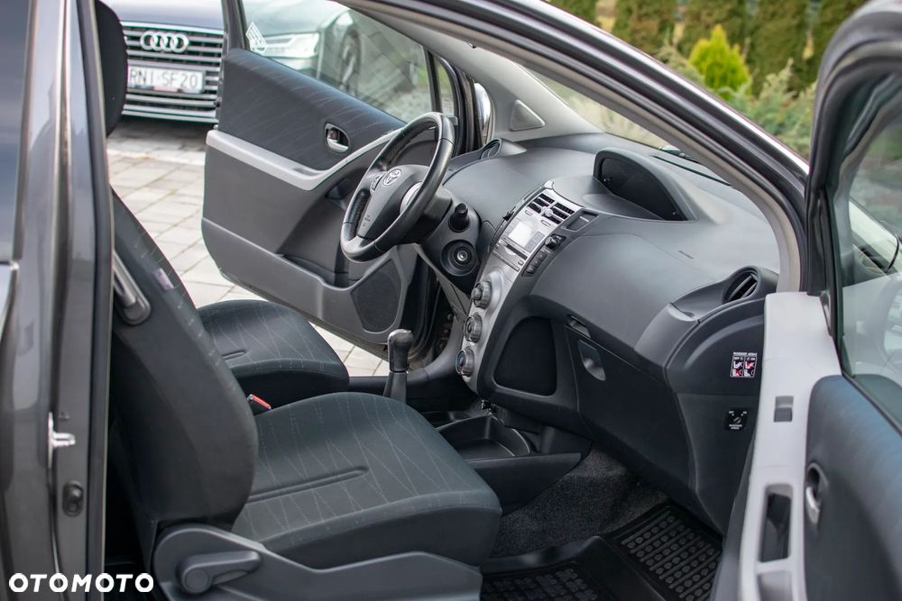 Toyota Yaris - 37