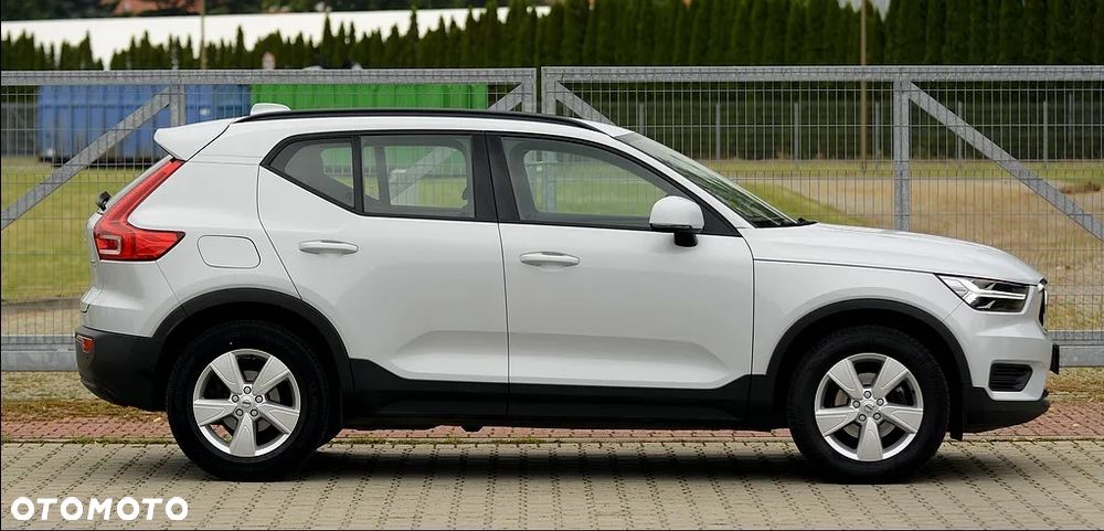 Volvo XC 40 D3 SCR Momentum - 17