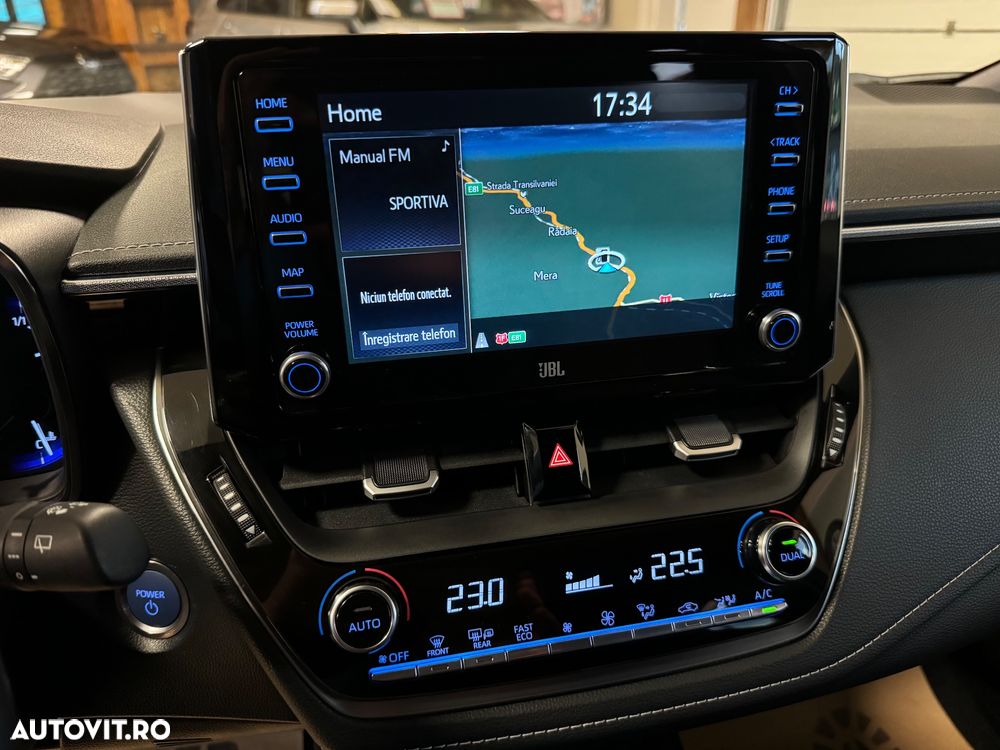 Toyota Corolla 2.0 HSD Exclusive - 29