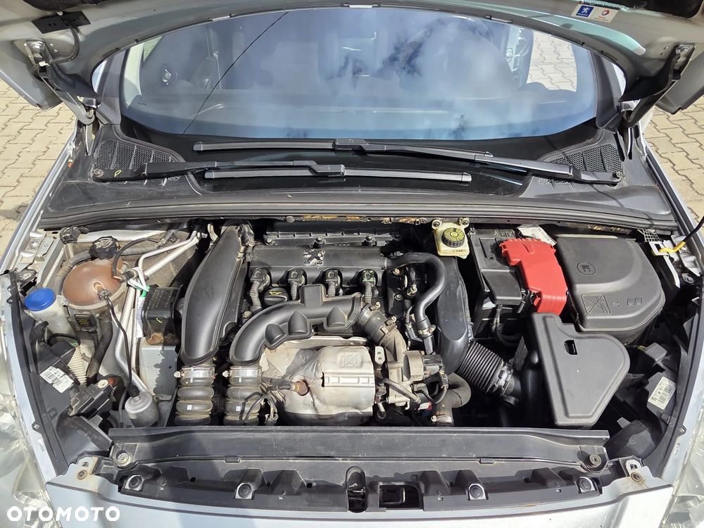 Peugeot 308 1.6 Premium - 17