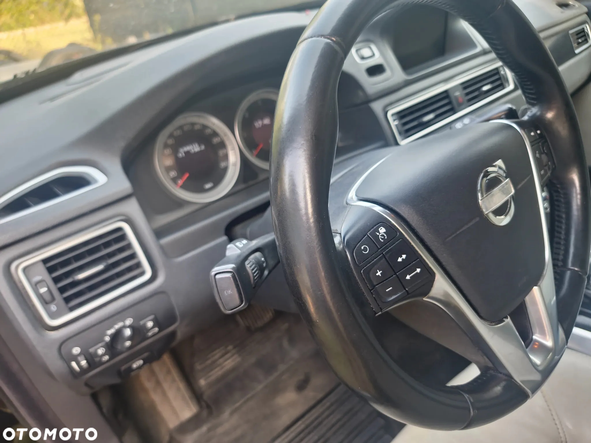 Volvo XC 70 - 10