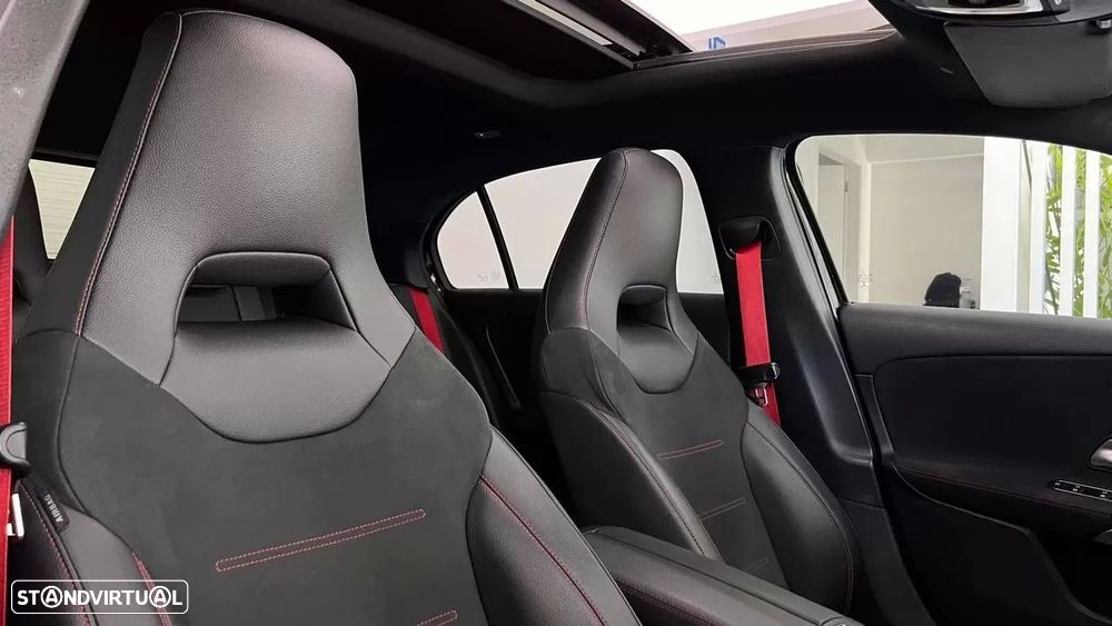 Mercedes-Benz A 35 AMG 4Matic Speedshift DCT 8G Line Advanced Plus - 34