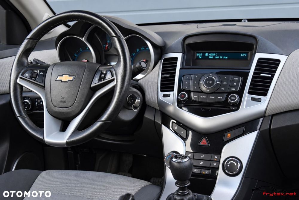 Chevrolet Cruze - 25