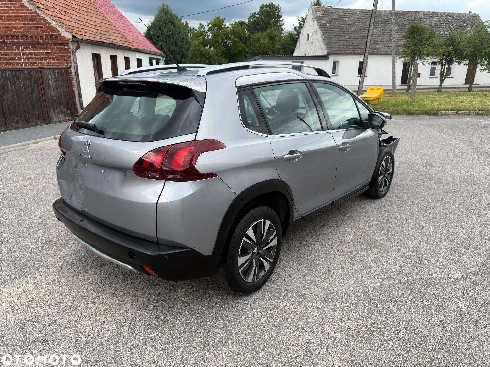 Peugeot 2008 1.2 Pure Tech Active S&S EAT6 - 5