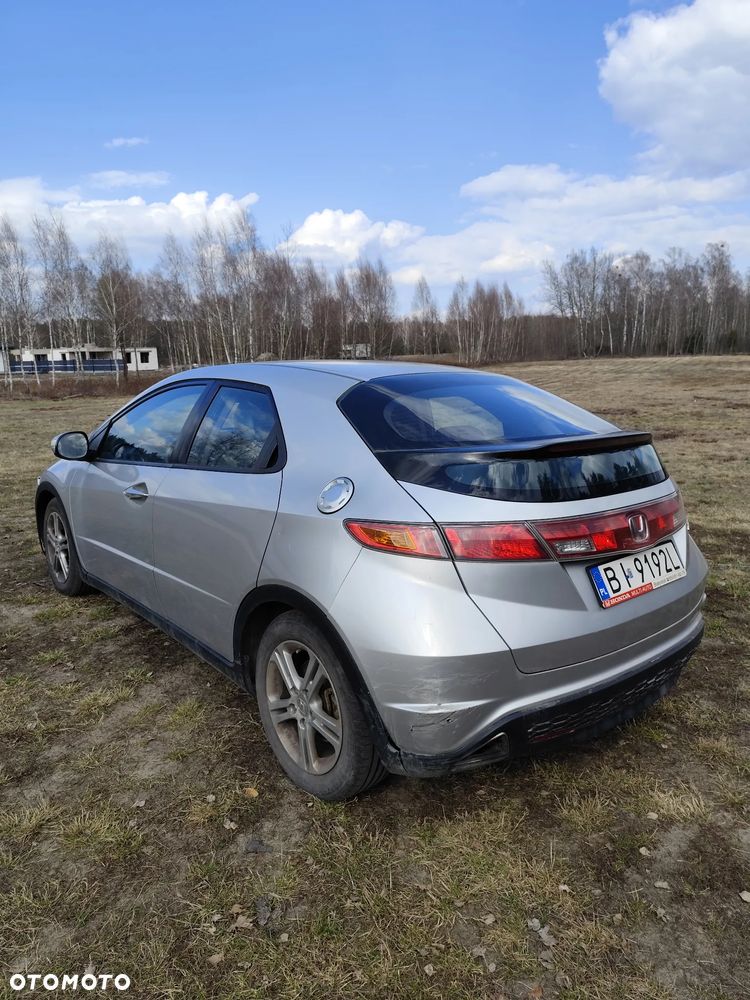 Honda Civic 1.8 Comfort - 9
