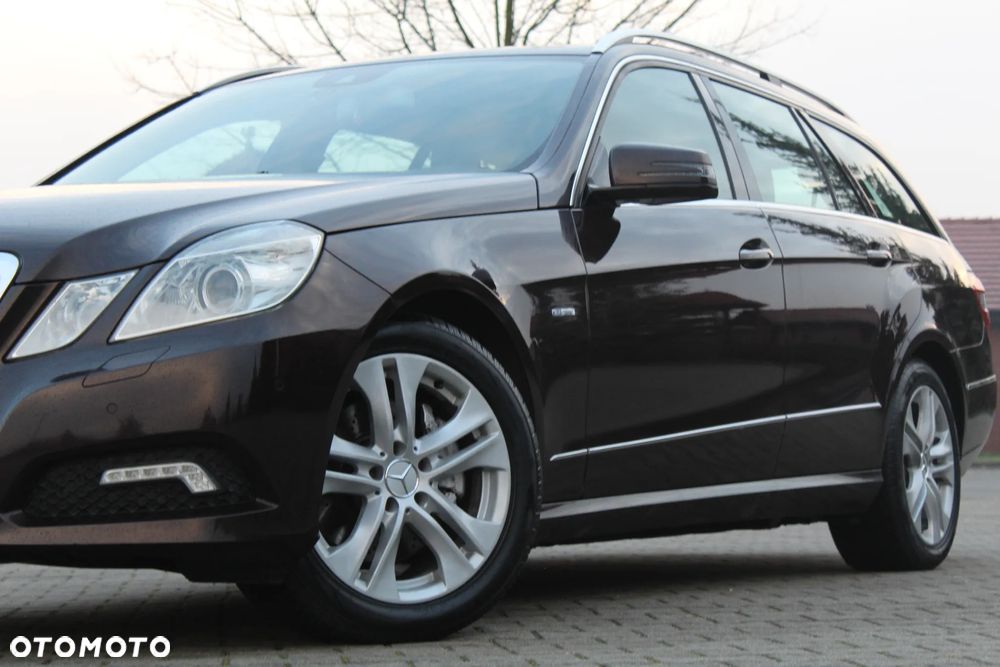 Mercedes-Benz Klasa E 250 CGI BlueEFFICIENCY 7G-TRONIC Avantgarde - 13
