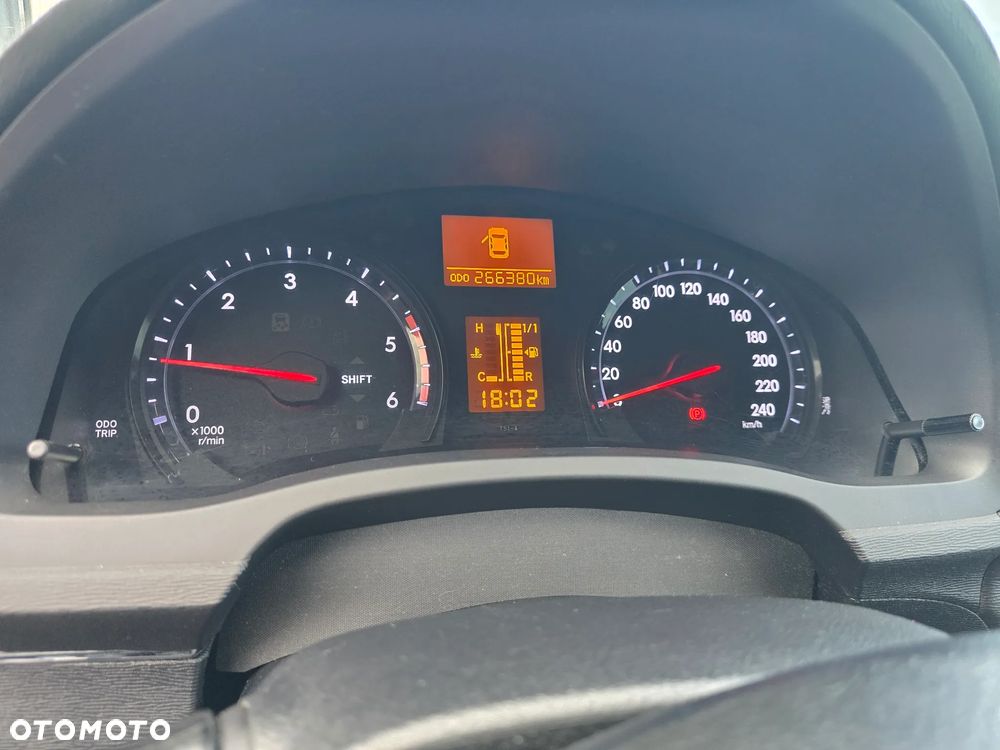 Toyota Avensis 2.0 D-4D Premium - 19