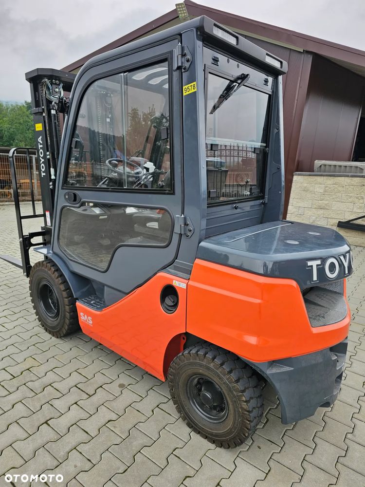 Toyota 02-8FDF25 - 4