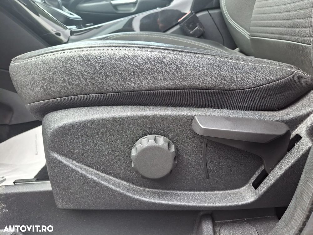 Ford Kuga 2.0 TDCi 4WD Powershift Titanium - 13