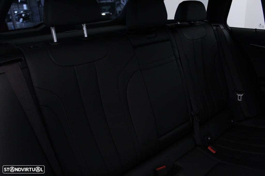 BMW 520 d Pack Desportivo M Auto - 15