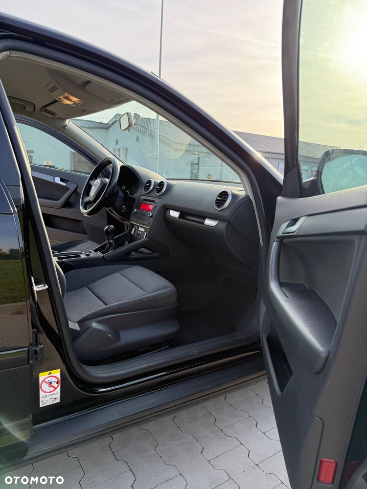 Audi A3 Sportback - 8