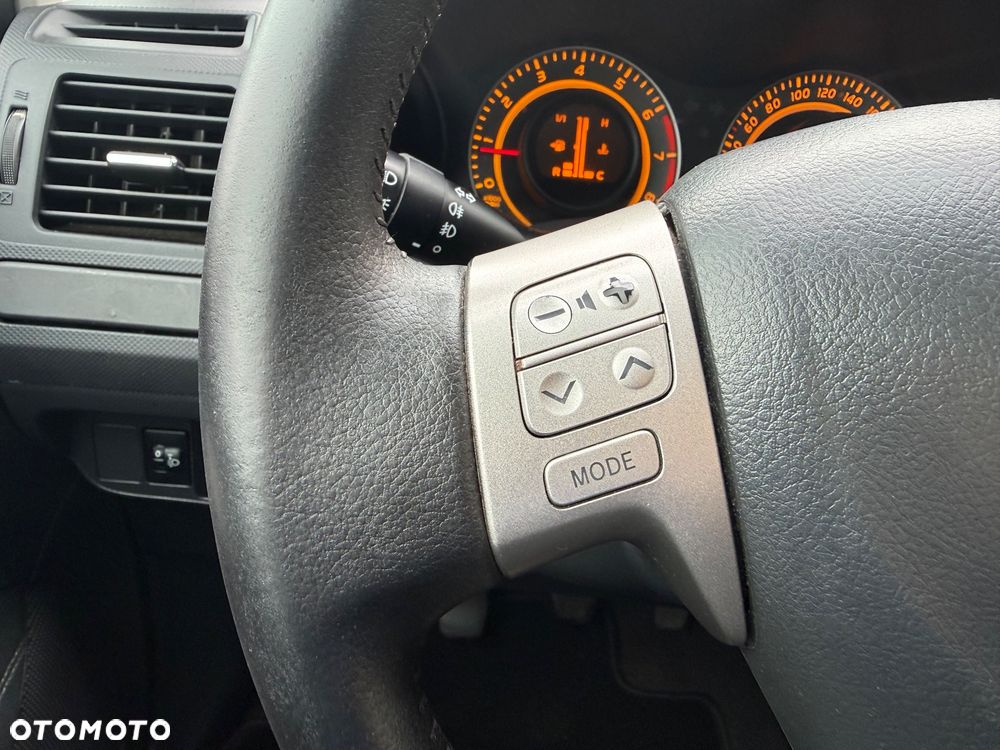 Toyota Auris 1.33 VVT-i - 21