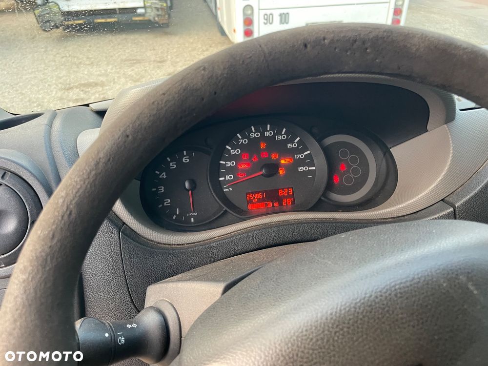 Renault Master wywrotka dubel kabina 7 osób - 21