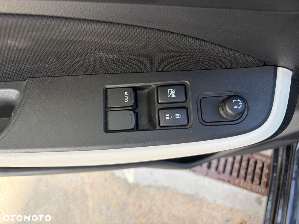 Suzuki Swift 1.2 Dualjet Allgrip Comfort - 16