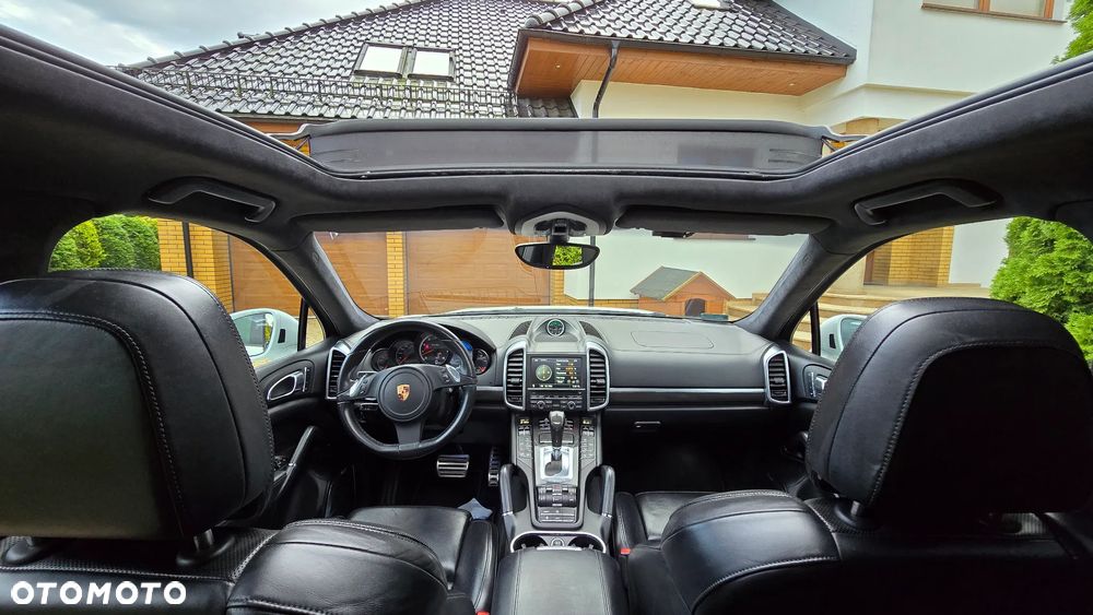 Porsche Cayenne Turbo - 6