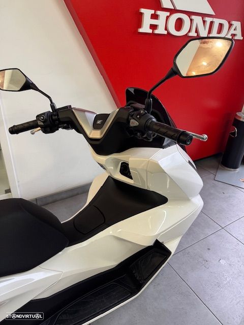 Honda PCX125 DX - com conetividade - 4