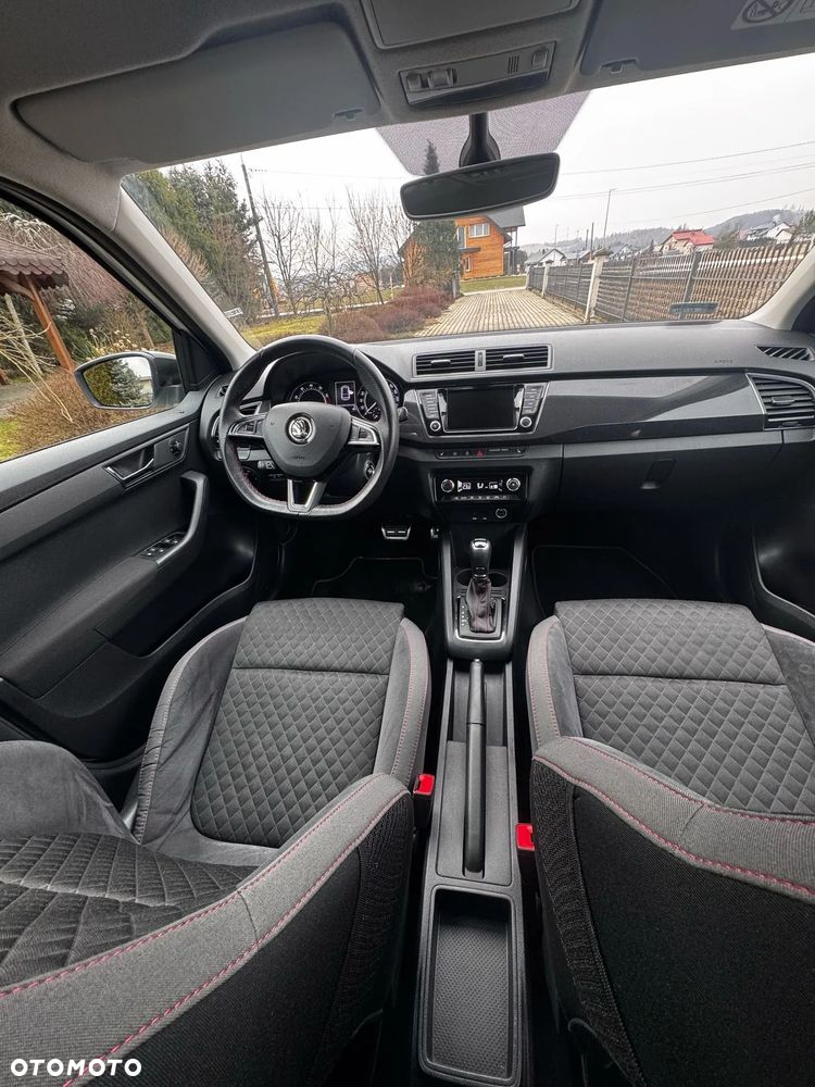 Skoda Fabia 1.4 TSI R5 DSG - 10