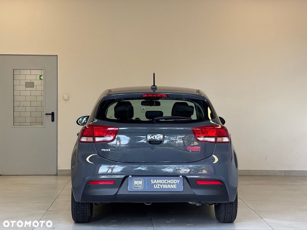 Kia Rio - 5