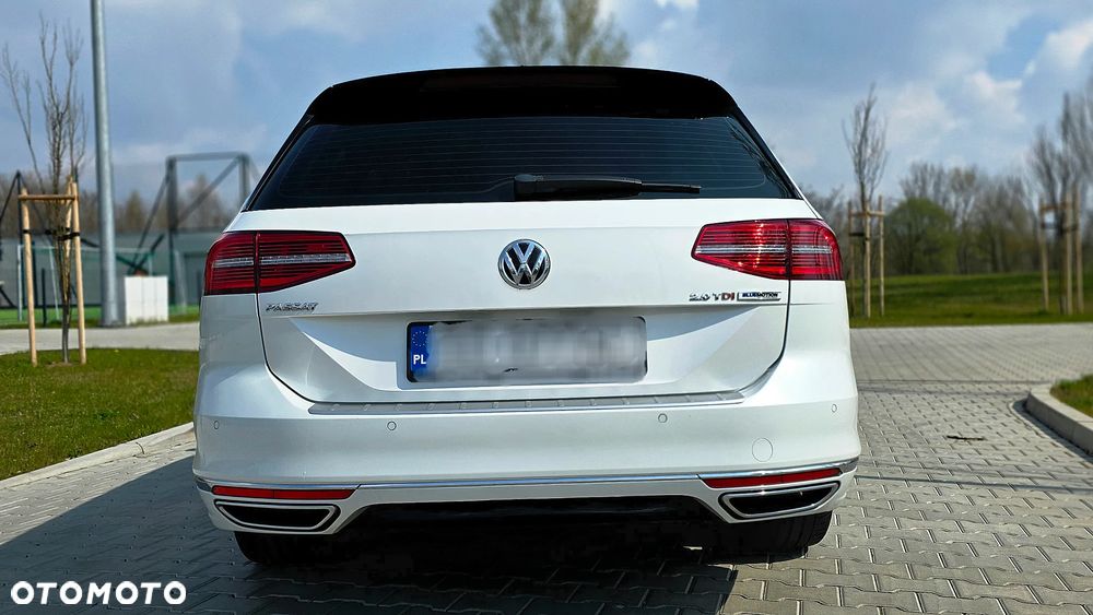 Volkswagen Passat - 12