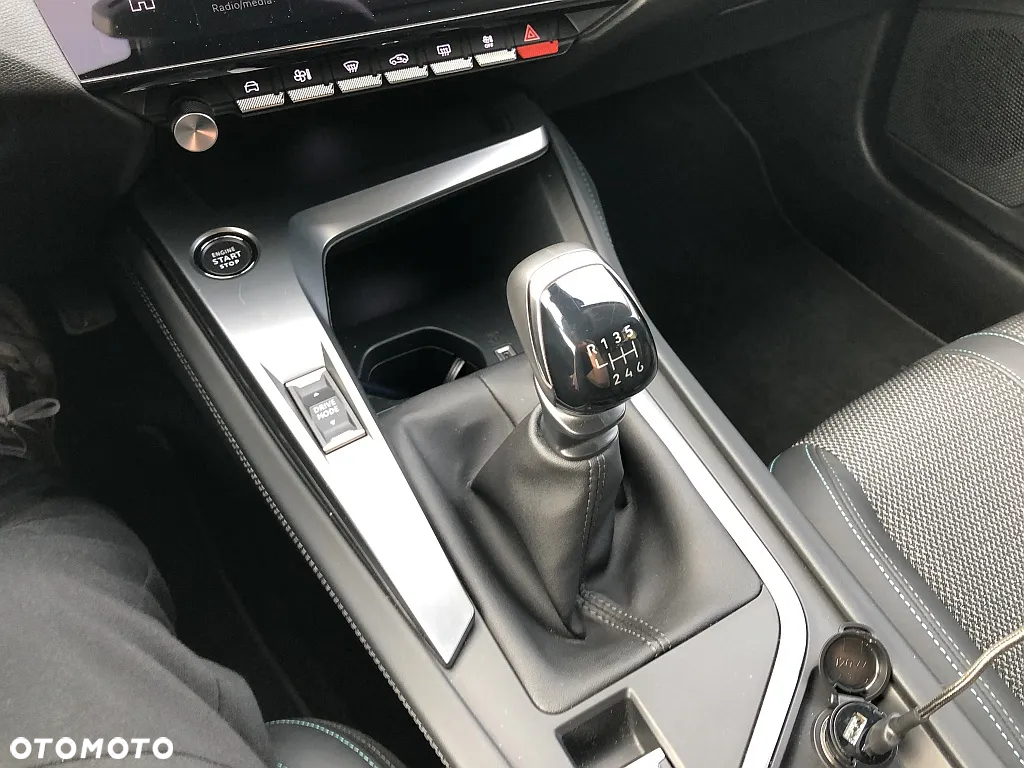 Peugeot 308 1.2 PureTech Allure S&S - 27
