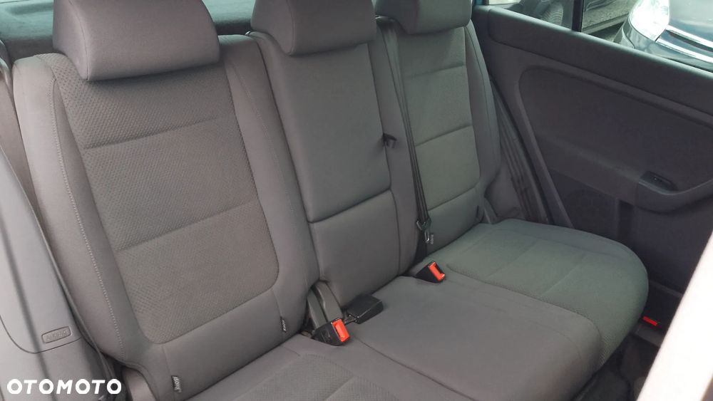 Volkswagen Golf Plus 1.9 TDI DPF DSG Comfortline - 22