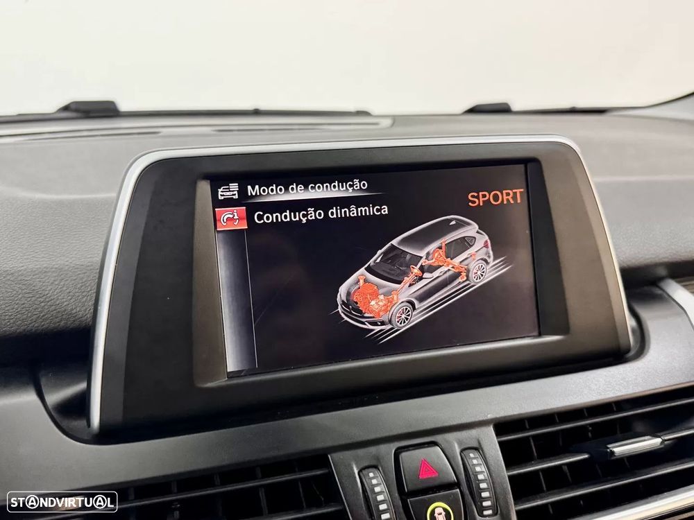 BMW 218 Active Tourer d Line Luxury - 35