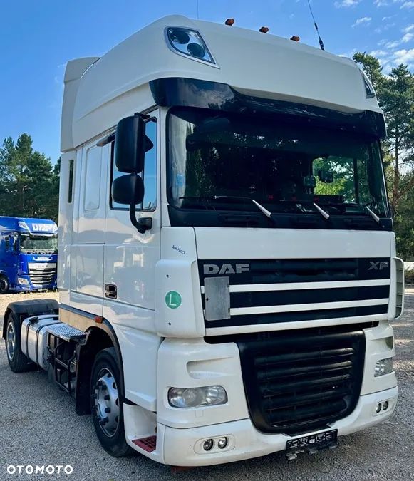 DAF XF 105.460 SUPER SPACE CAB AUTOMAT SPOJLERY KLIMA WEBASTO 2xALUTANK LODÓWKA LOW DECK MEGA EURO 5 EEV 2013r - 2